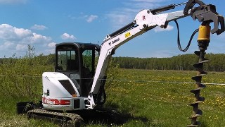 Аренда экскаватора погрузчика с ямобуром в Лянтор цена от 1582 руб